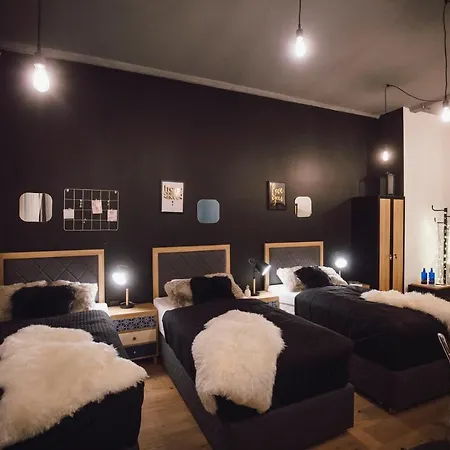 Vandrarhem P182 Hidden *