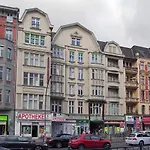 P182 Hidden Hostel *