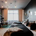 Hostel P182 Hidden *