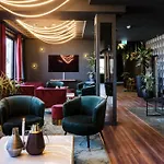 P182 Hidden Hostel *