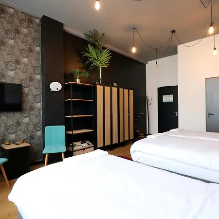 Hostel P182 Hidden
