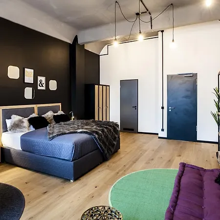 P182 Hidden Vandrerhjem Berlin