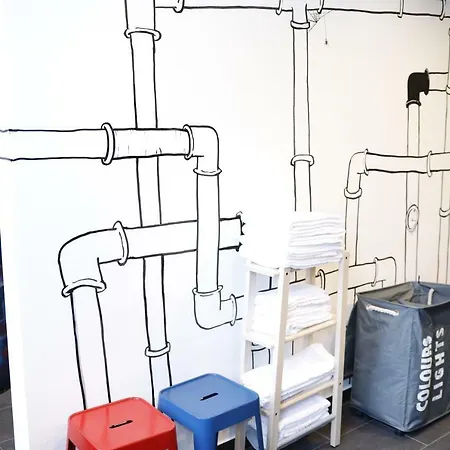 P182 Hidden Hostel