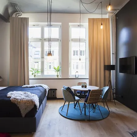 Hostel P182 Hidden Berlin