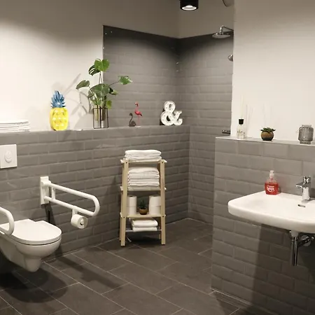 P182 Hidden Hostel *